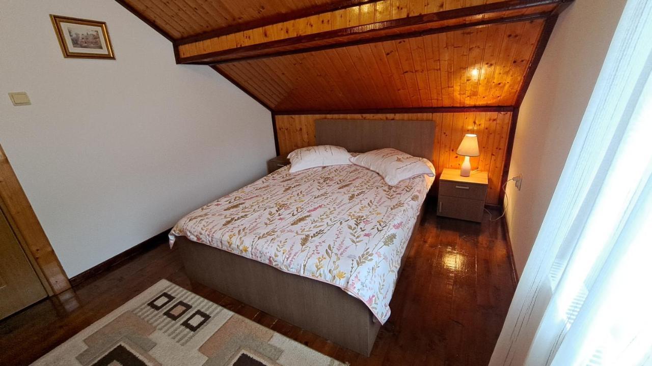 Casa Marcela Fundata Bagian luar foto