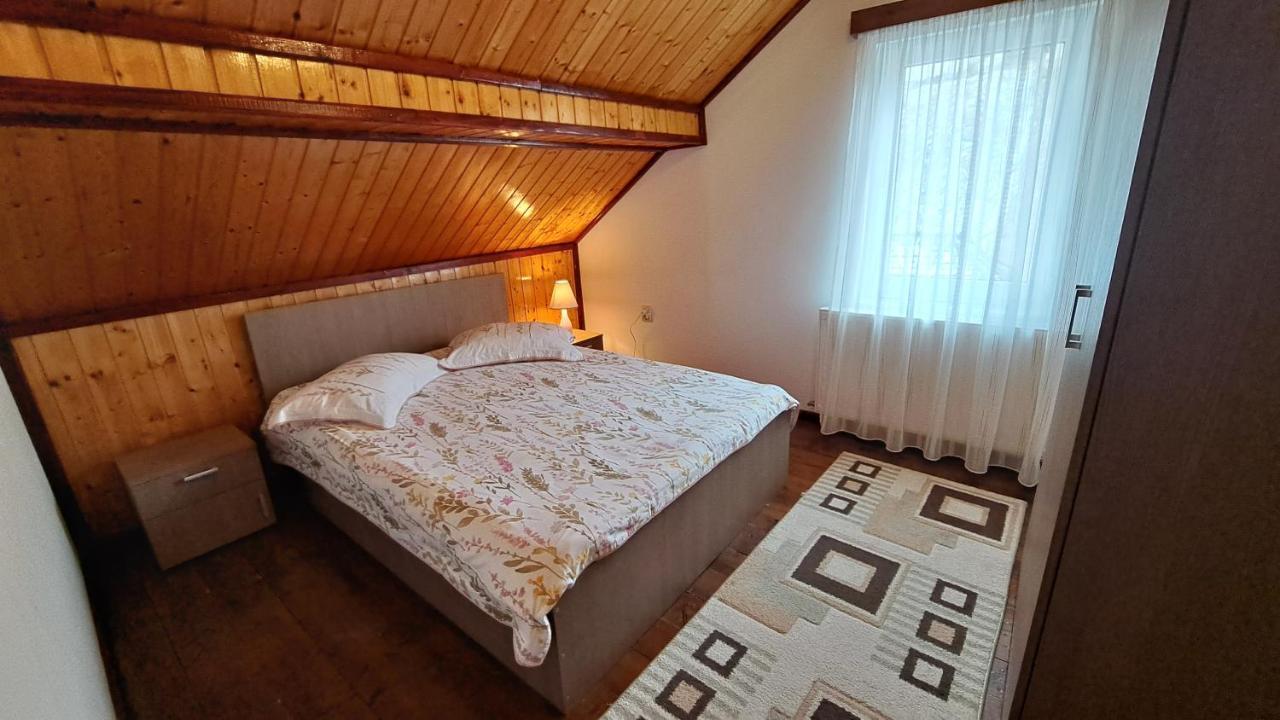 Casa Marcela Fundata Bagian luar foto