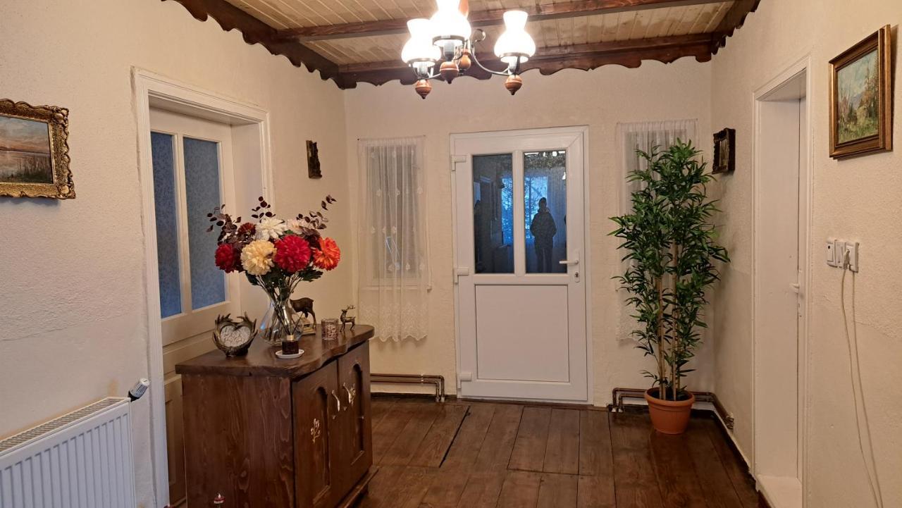 Casa Marcela Fundata Bagian luar foto