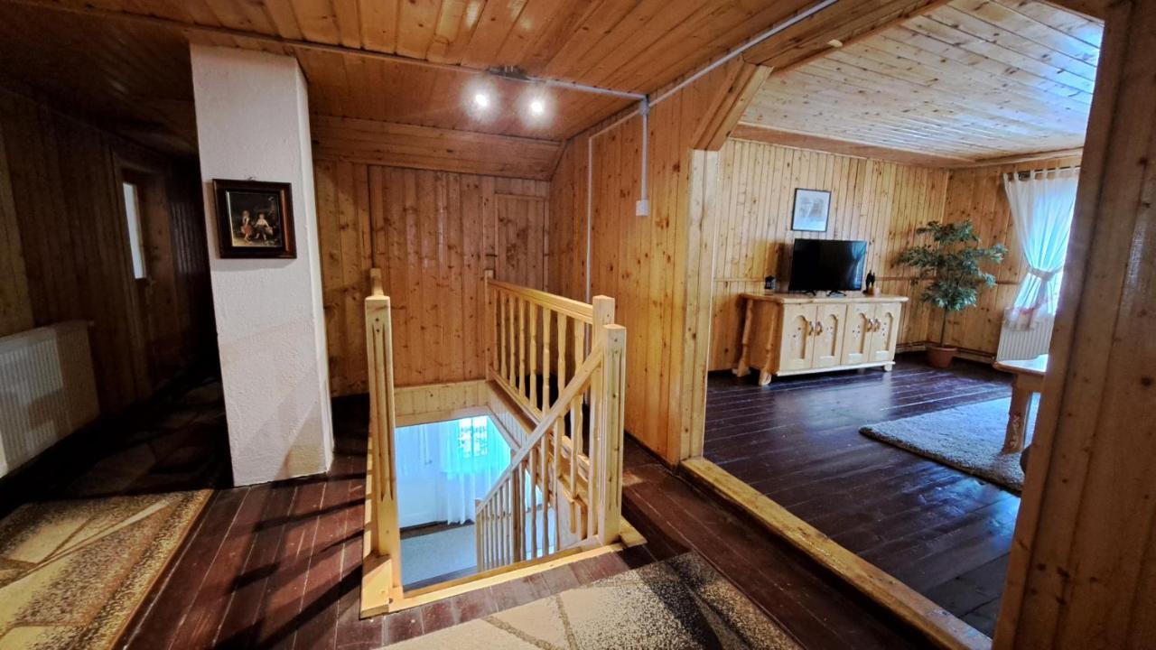 Casa Marcela Fundata Bagian luar foto