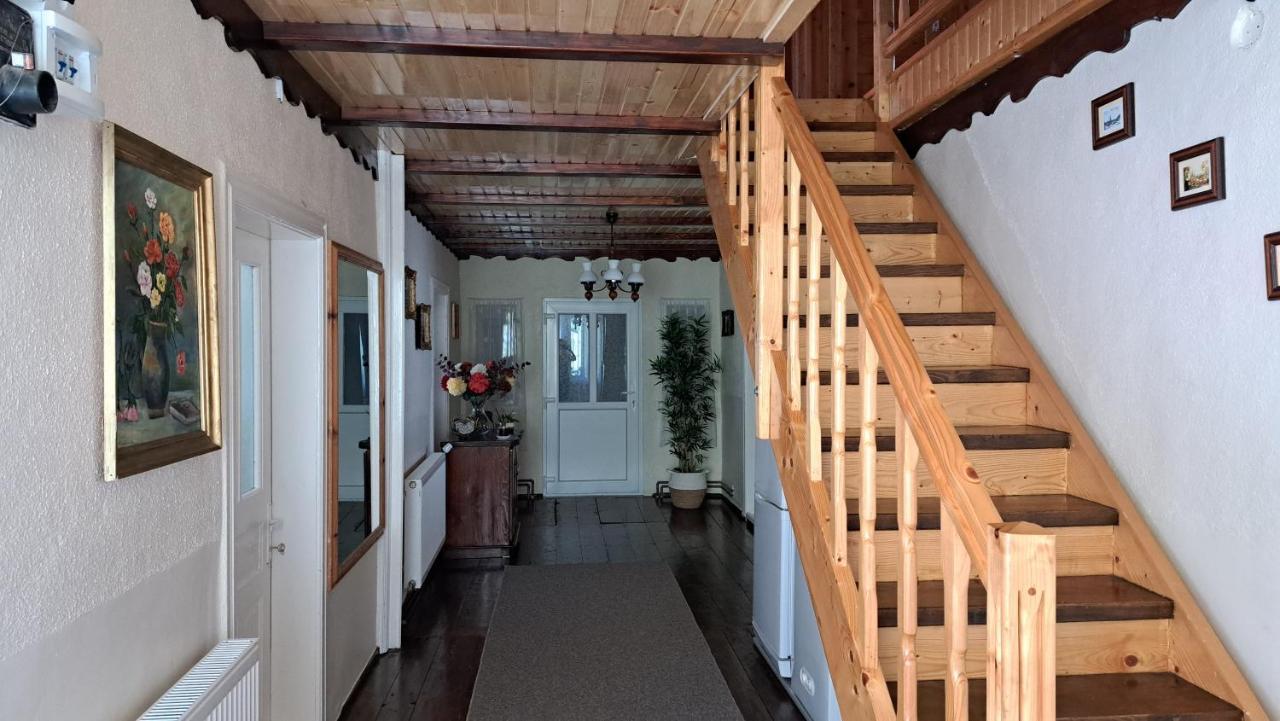 Casa Marcela Fundata Bagian luar foto